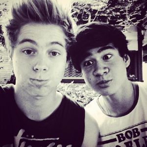 Image post by @5sos on Instagram