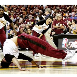 Image post by @CavsScreamTeam on Facebook