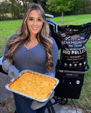 Image post by @girlgonegrilling on Instagram