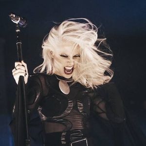 Image post by @thewarfield on Instagram