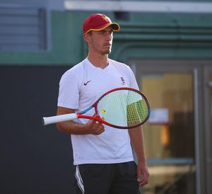 Image post by @uscmenstennis on Instagram