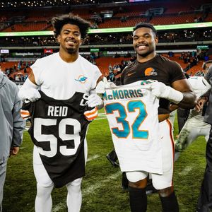 Image post by @isa_management on Instagram