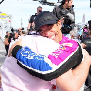 Image post by @heliocastroneves on Instagram