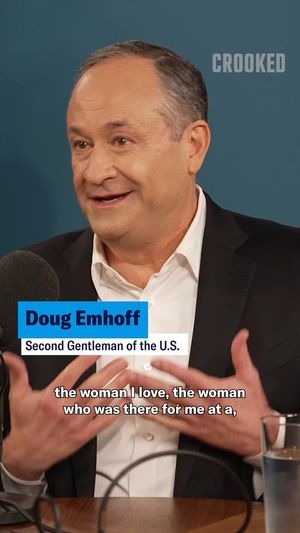 Video post by @PodSaveAmerica on Twitter
