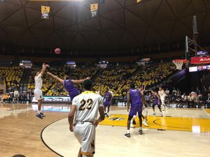 Image post by @wyo_mbb on Instagram