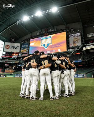 Image post by @vandyboys on Instagram