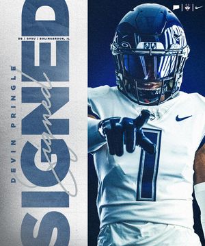 Image post by @uconnfootball on Instagram