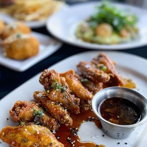 Image post by @houlihans on Instagram