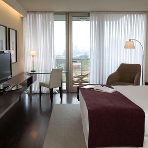 Image post by @hotelmadero on Instagram