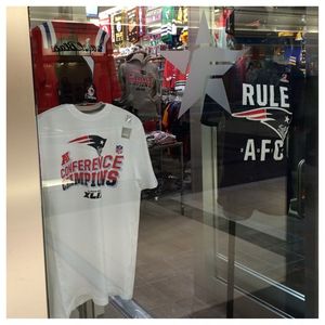 Image post by @rockinghammall on Instagram