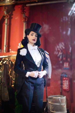 Image post by @DitaVonTeese on Twitter