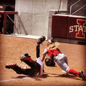Image post by @iowastatesoftball on Instagram