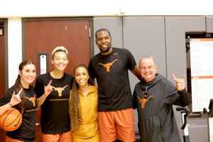 Image post by @MarchMadnessWBB on Twitter