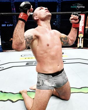 Image post by @insidefighting on Instagram