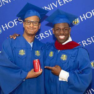 Image post by @hofstrau on Instagram