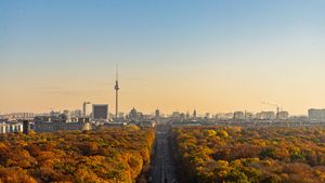 Image post by @bookingcom on Twitter