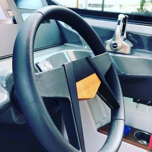 Image post by @maxpapis on Instagram