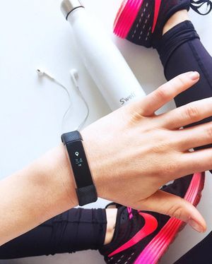 Image post by @fitbit on Instagram