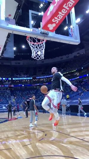 Video post by @chicagobulls on Twitter