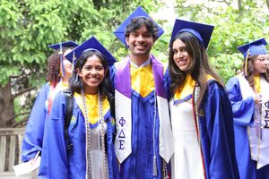 Image post by @hofstrau on Instagram