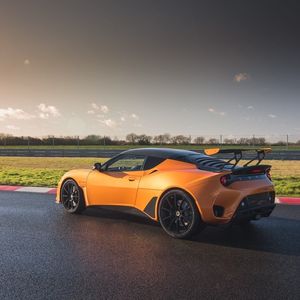 Image post by @lotuscars on Instagram