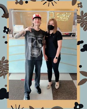 Image post by @gallerylakeview on Facebook