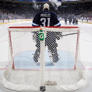 Image post by @nhljets on Instagram