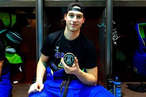 Image post by @nanookshockey on Instagram