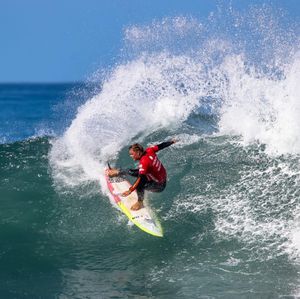 Image post by @wsl.qs on Instagram