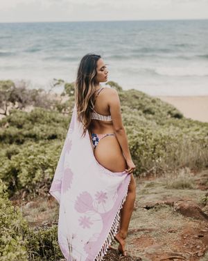 Image post by @kaikinibikinis on Instagram