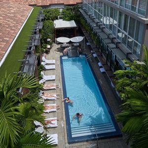 Image post by @lennoxhotelmiamibeach on Instagram