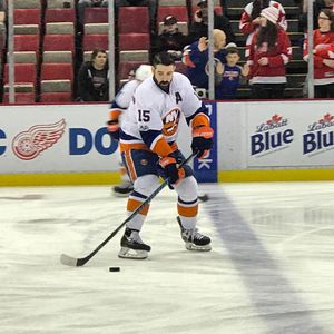Image post by @nyislanders on Instagram