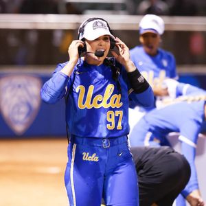 Image post by @uclasoftball on Instagram