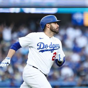 Image post by @losdodgers on Instagram