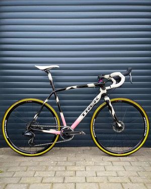 Image post by @esigrips on Instagram