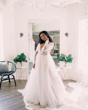 Image post by @theknot on Instagram