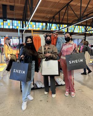 Image post by @shein_us on Instagram