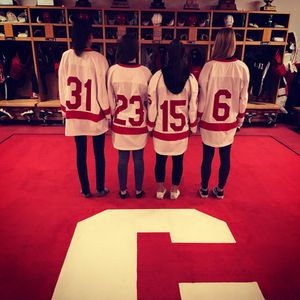 Image post by @CornellWHockey on Twitter