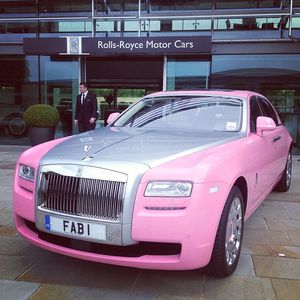 Image post by @rollsroycecars on Instagram