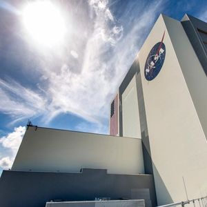 Image post by @nasaartemis on Instagram