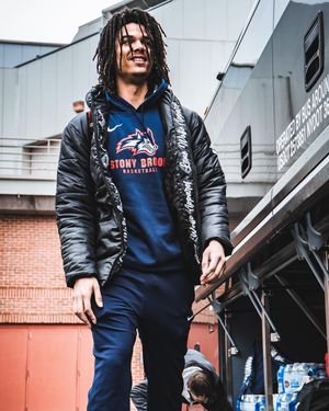 Image post by @stonybrook_mbb on Instagram