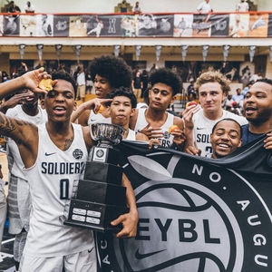 Image post by @nikeeyb on Instagram