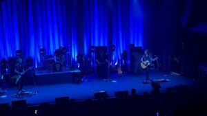 Image post by @itsphilipshouse on Instagram