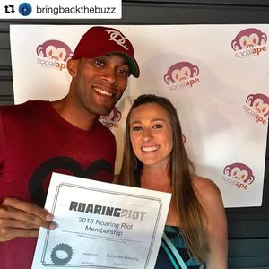 Image post by @roaringriot on Instagram