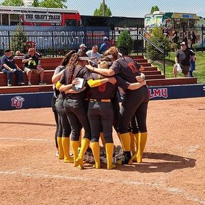 Image post by @iowastatesoftball on Instagram