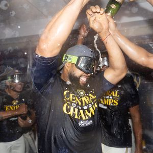 Image post by @Brewers on Twitter