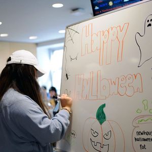Image post by @newhousesu on Instagram