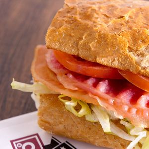 Image post by @dangelosandwiches on Instagram
