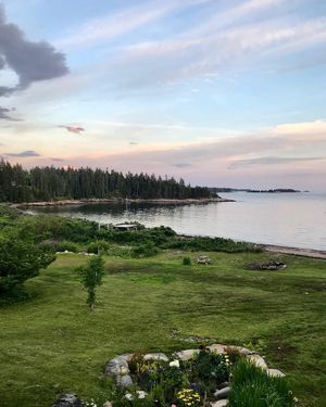 Image post by @themainemag on Instagram