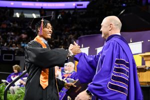 Image post by @ClemsonPrez on Twitter